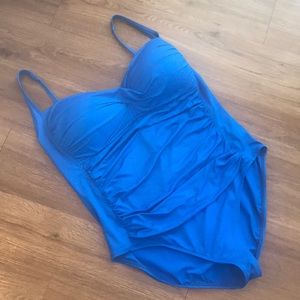 NWOT La Blanca Sweetheart one-piece swimsuit